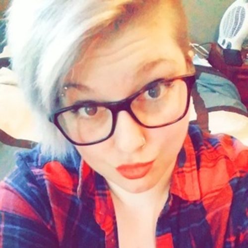 Canadian Nanny Provider Carly Loewen's Profile Picture