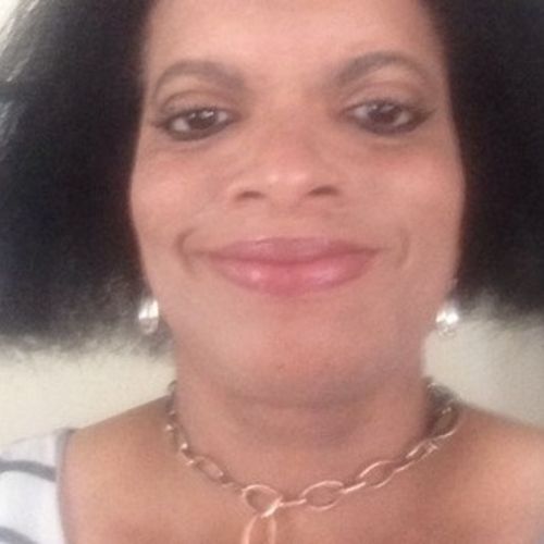 House Sitter Provider Aretha Holland's Profile Picture