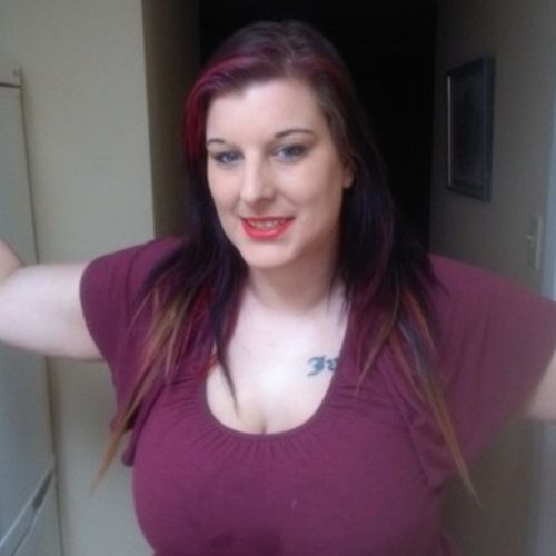 Housekeeper Provider Sara Vankroonenburgh's Profile Picture
