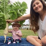 Hi! Im Bri! I love gardening, growing food, and working with kids!