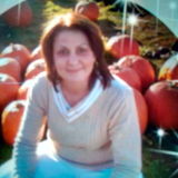 Available 56 year old female in Hastings-on-Hudson, New York to dog walk, pet sit, or pet sit overnight.