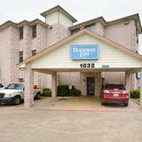 Housekeeper for Roadway Inn Motel