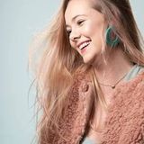 Hi there! I am a 22 year old female caregiver hoping to make your life a little easier.