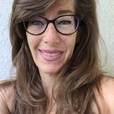 Hard working, experienced and versatile sitter - happy to help!