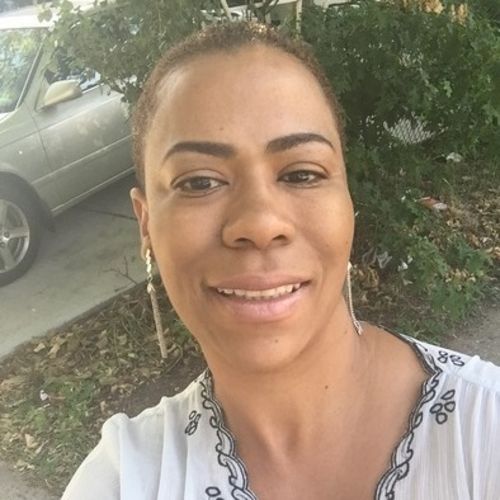 Housekeeper Provider Anyolini Ozuna's Profile Picture