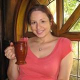 Professional nanny in Sandy Springs available for pet/house sitting.
