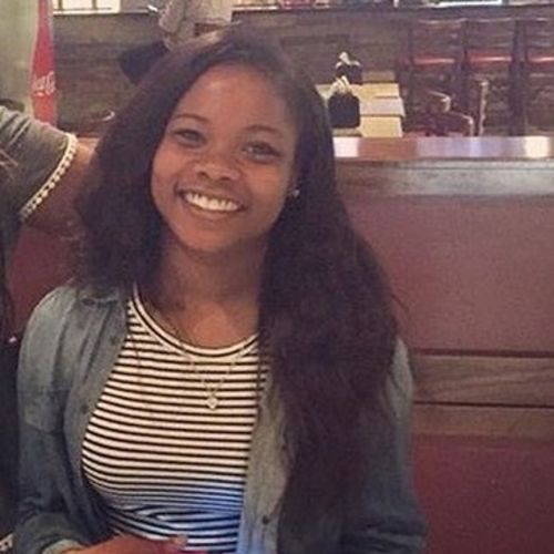 Housekeeper Provider Deja Brown's Profile Picture