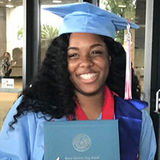 I am TaSheala Lyons a 19 year old babysitter i am offering help to anyone in need.