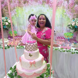 Nanny from Brazil. Looking for a nanny position.