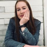 Active, caring, responsible animal lover looking for a pet sitting opportunities!