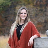 A young adult looking to babysit part-time in Panama City/Panama City Beach