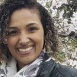 I'm Juliana, a psychologist, responsible, affectionate. I have great experience with children.