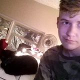Young Midwest city teen who vibes with all creatures!
