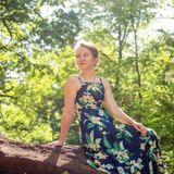 Leave it to Cait! Housesitter available for holidays or regular house sits. Pets are a plus!