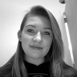 House & Pet Sitting College Student in Lakewood!