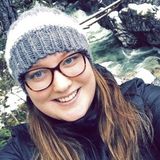 Professional Care Aid looking to work with kids