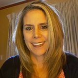 Excellent and Lovely Pet Sitter Provider