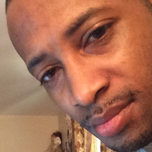 House Sitter Provider Devon R's Profile Picture