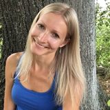 29 years old Teaching assistant, Sociology graduate, experienced former live-in AuPair, offering a babysitting/nanny service