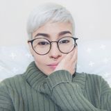Pet lover and artist looking for a opportunity to be with animals and share some love.