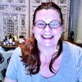 Professional Service Industry Couple Seeking House Sitting Opportunities