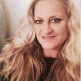 Simi Valley House and Petsitter Interviewing For Being Hired. I will treat your pet as if they were my own.
